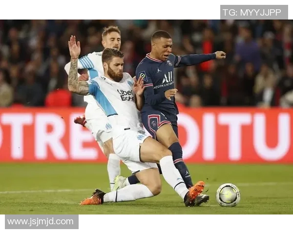 巴黎圣日耳曼主场战胜马赛,豪取本赛季法甲九连胜 巴黎圣日耳曼主场战胜马赛,豪取本赛季法甲九连胜